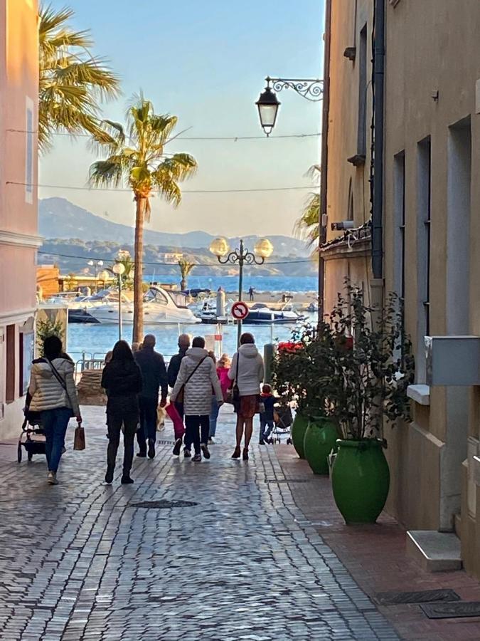 Les Nuits Etoilees, Studio Terrasse Apercu Mer, Tres Lumineux, Ac, 100M Du Port Sanary エクステリア 写真