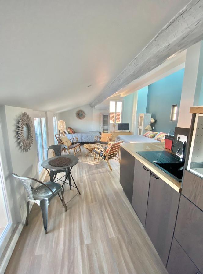 Les Nuits Etoilees, Studio Terrasse Apercu Mer, Tres Lumineux, Ac, 100M Du Port Sanary エクステリア 写真